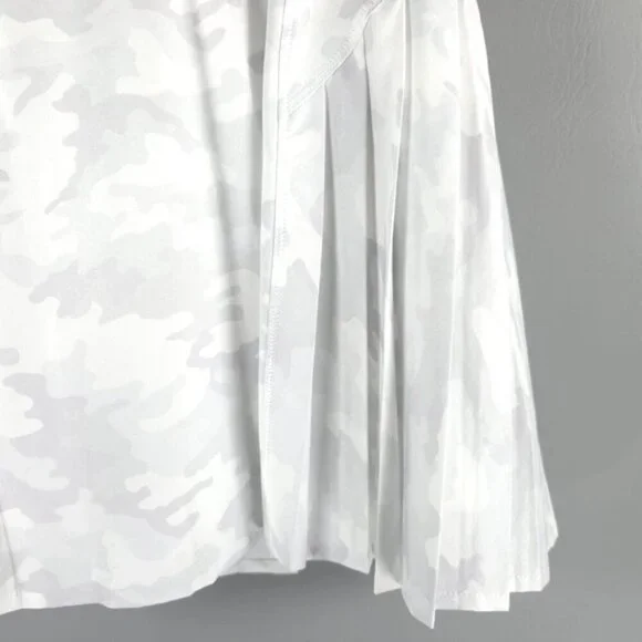 NWT Spanx Women’s Get Moving Pleated Skort Skirt Shorts White Camo‎ 50273R SMALL - Picture 11 of 14